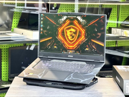 MSI Cyborg A17 1